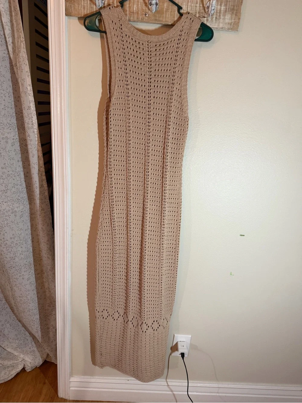 🤍✨ Long Crochet Beach Cover-Up Dress – Cream ✨🏖️👗 Size: L Excellent condition